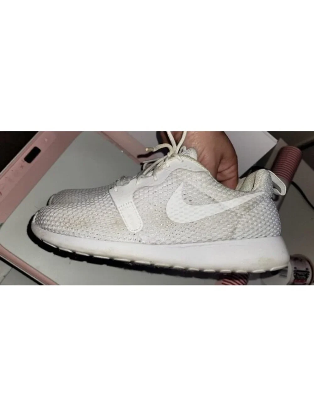 NIKE ROSHE 833826-100 WHITE SNEAKER RUNNING SHOES WOMENS SIZE 8.5
